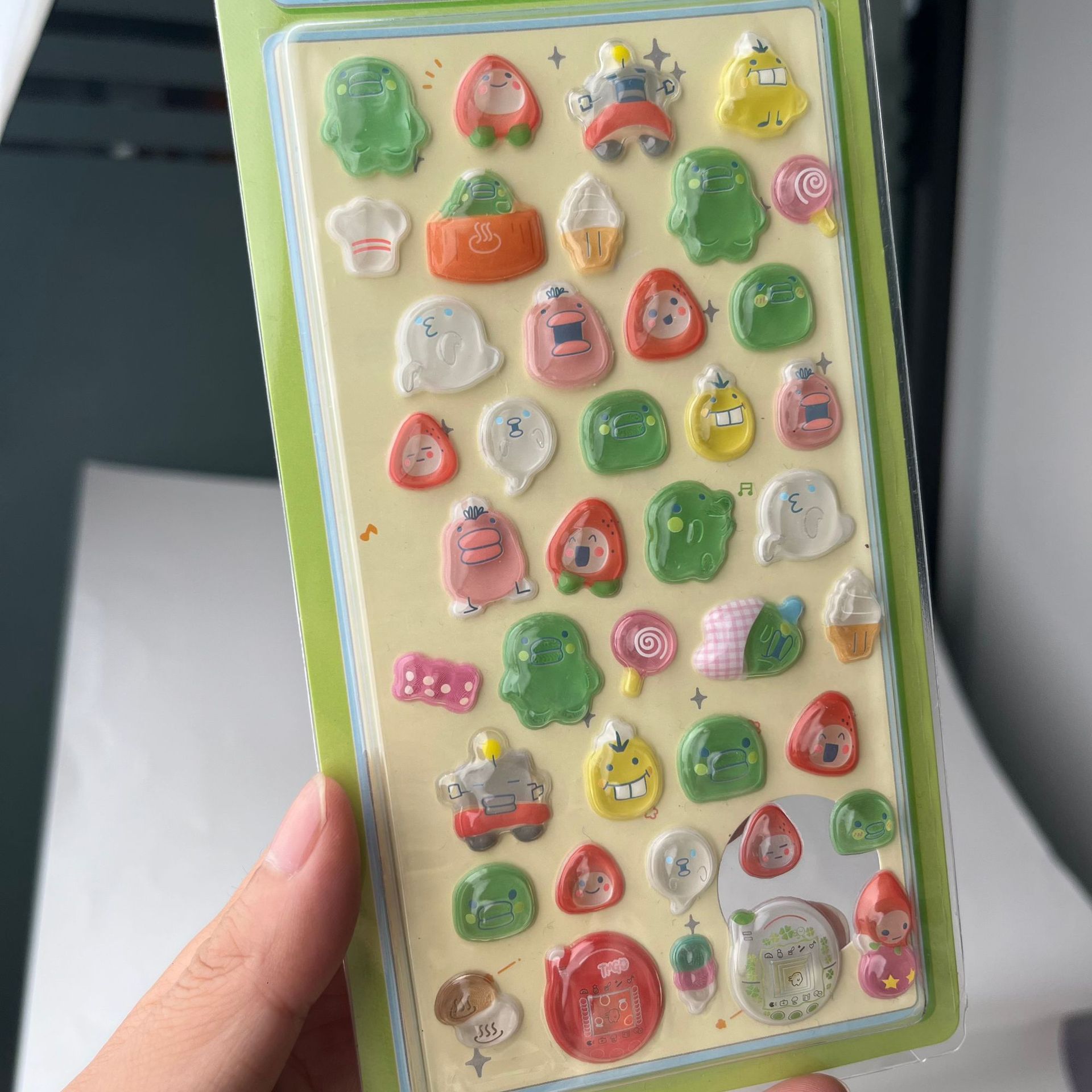 Niedliche Tamagotchi 3D Puffy  – Laptop Accessory Bewertung und Preis
